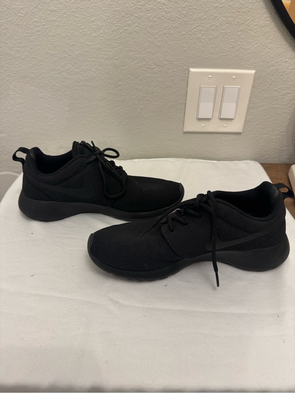 Nike Black Lightweight Running Shoes